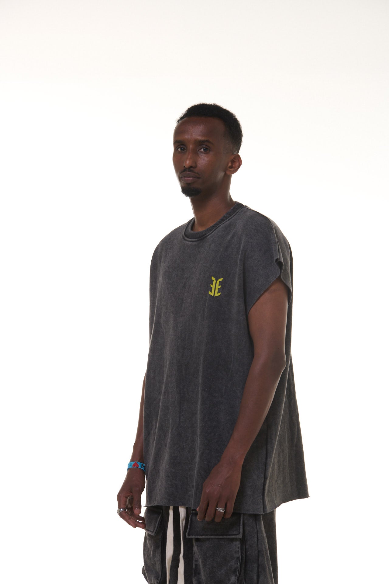 T-shirt sans manche gris chiné