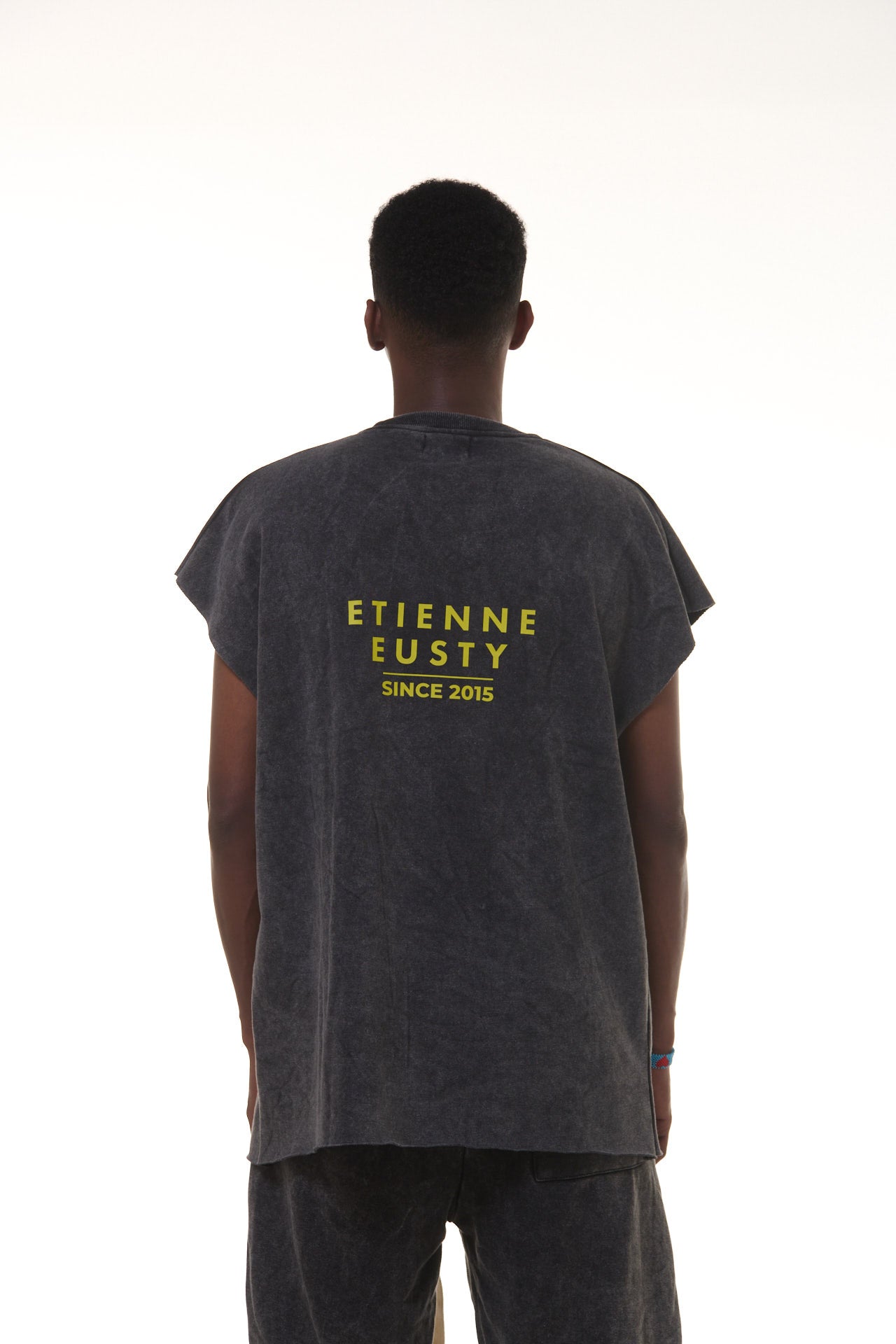 T-shirt sans manche gris chiné